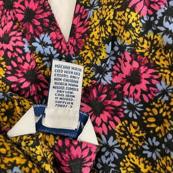 Arizona Jean Co. Floral Romper with Pockets - Picture 5 of 5